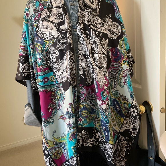 Silk Wrap  NWT - Picture 6 of 6